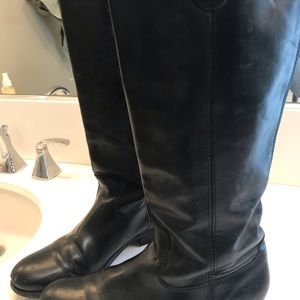 Frye Melissa button size 7 black